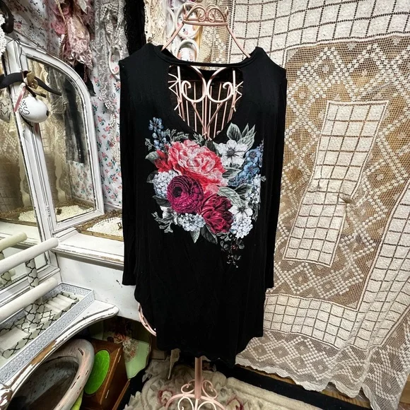 Torrid long sleeve tunic chocker shirt - Picture 2 of 5